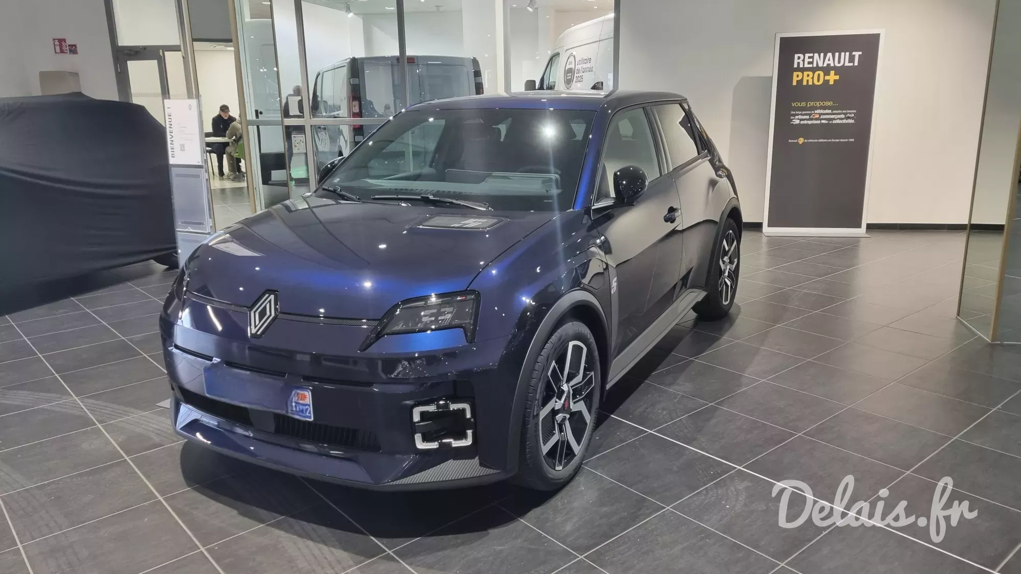 Renault R5 E-Tech Bleu Nocturne Techno