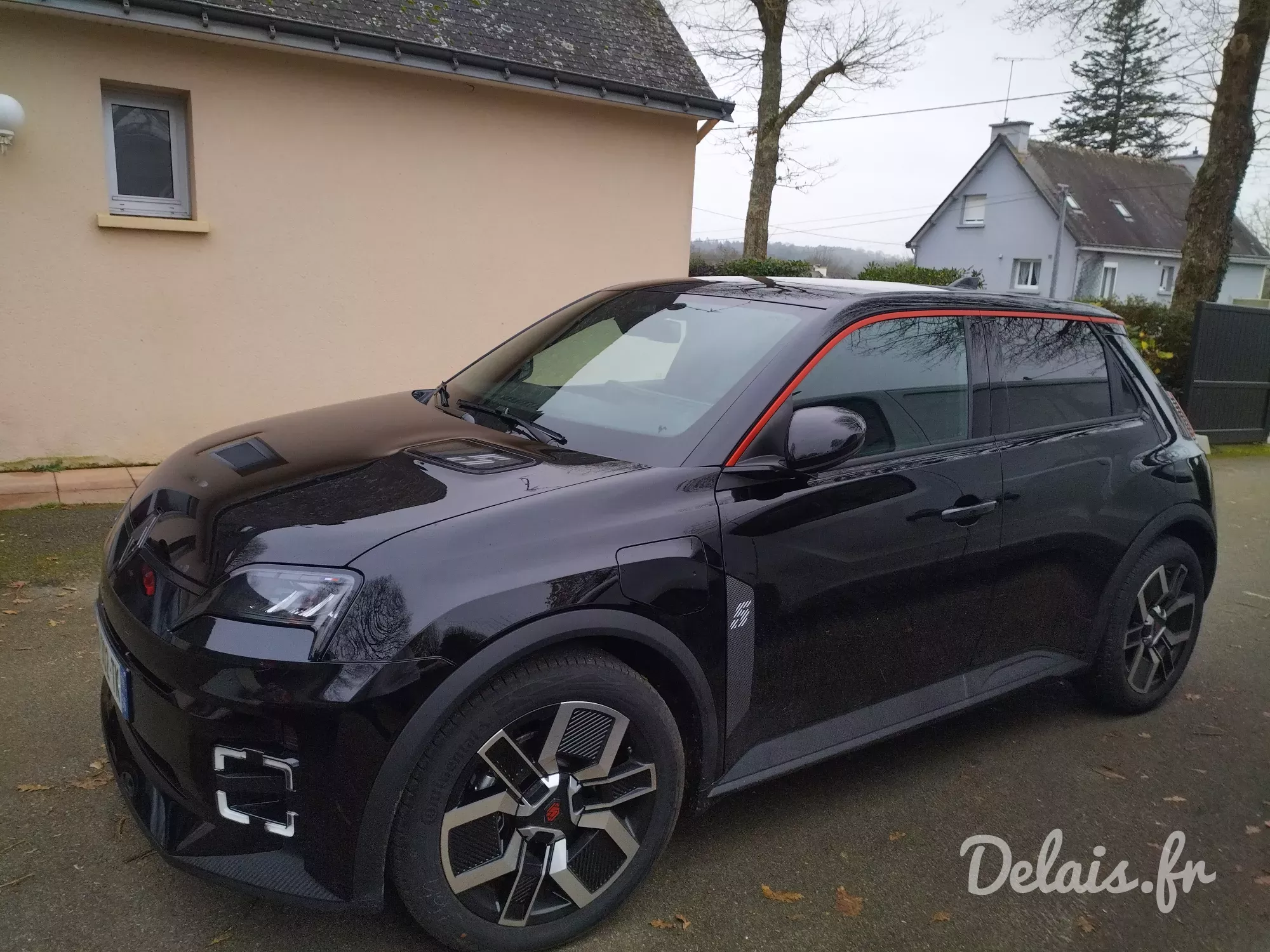 Renault R5 E-Tech Noir Etoile Techno