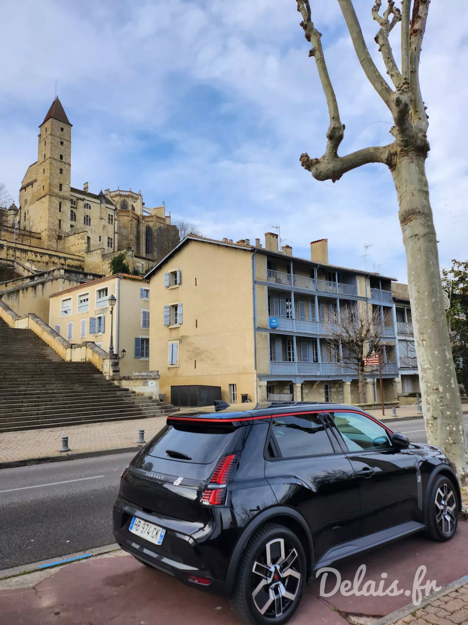 Renault R5 E-Tech Noir Etoile Techno
