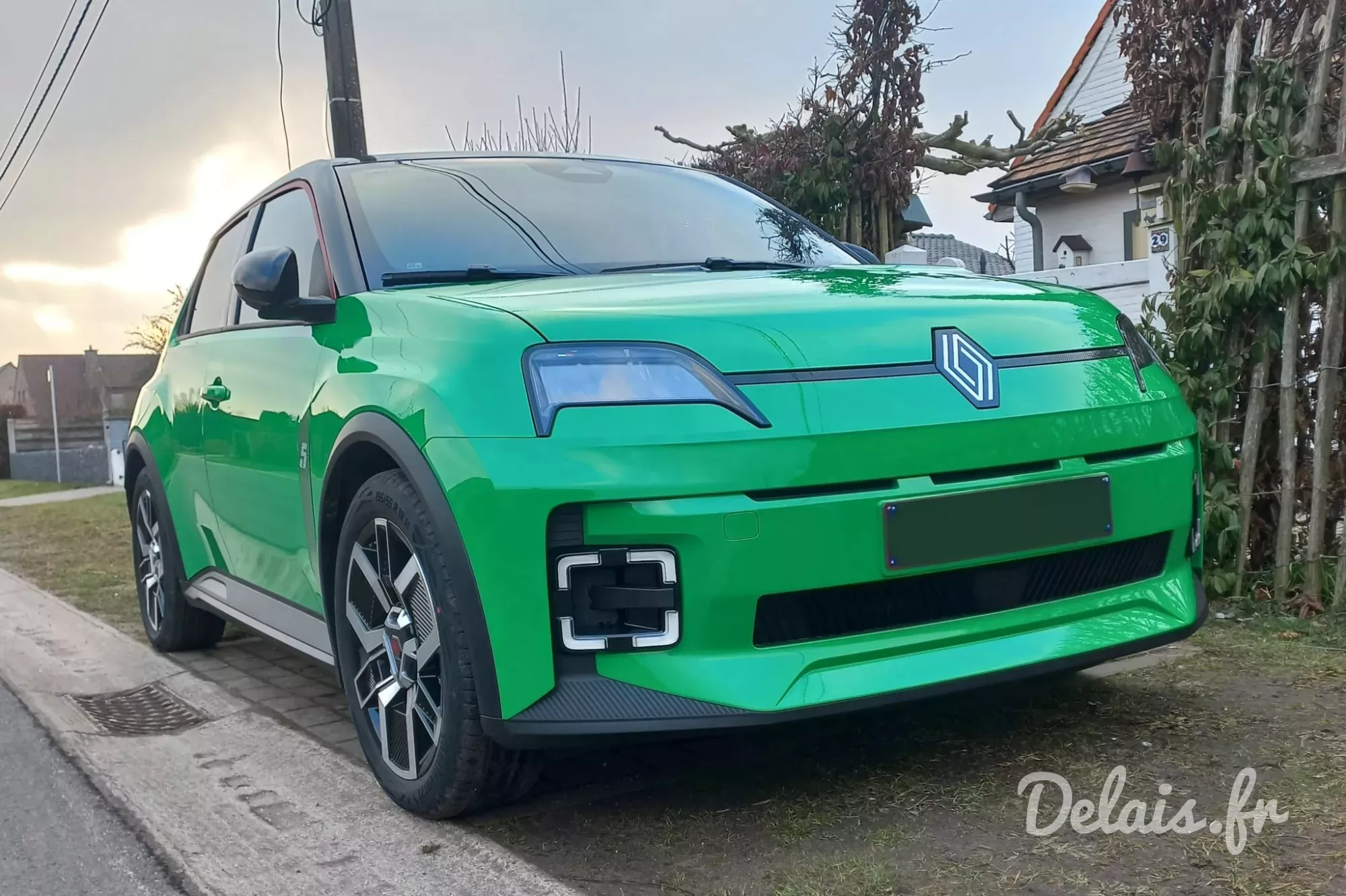 Renault R5 E-Tech Vert Pop Techno