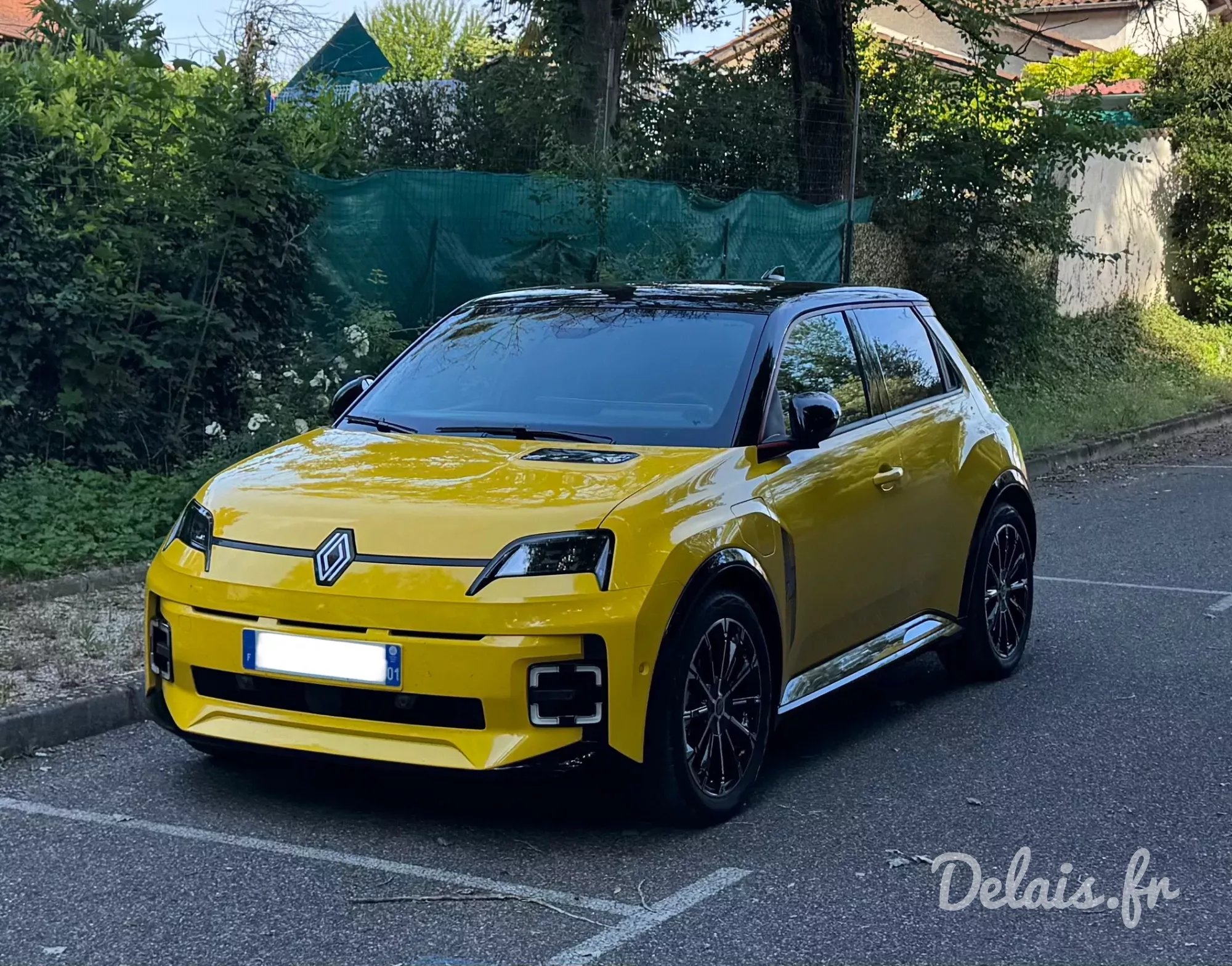 Renault 5 Jaune Pop Iconic Cinq
