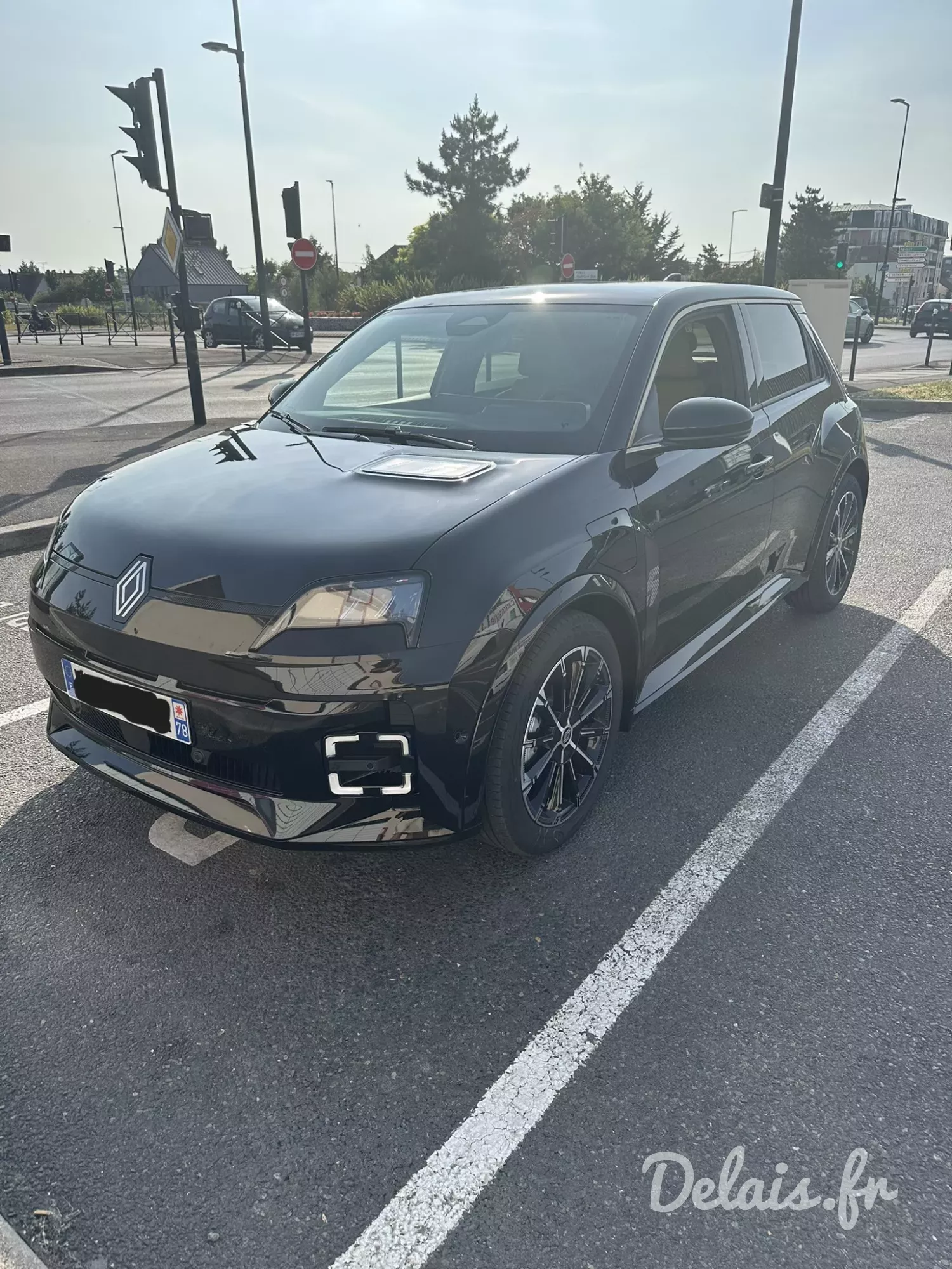 Renault 5 Noir Etoile Iconic Cinq