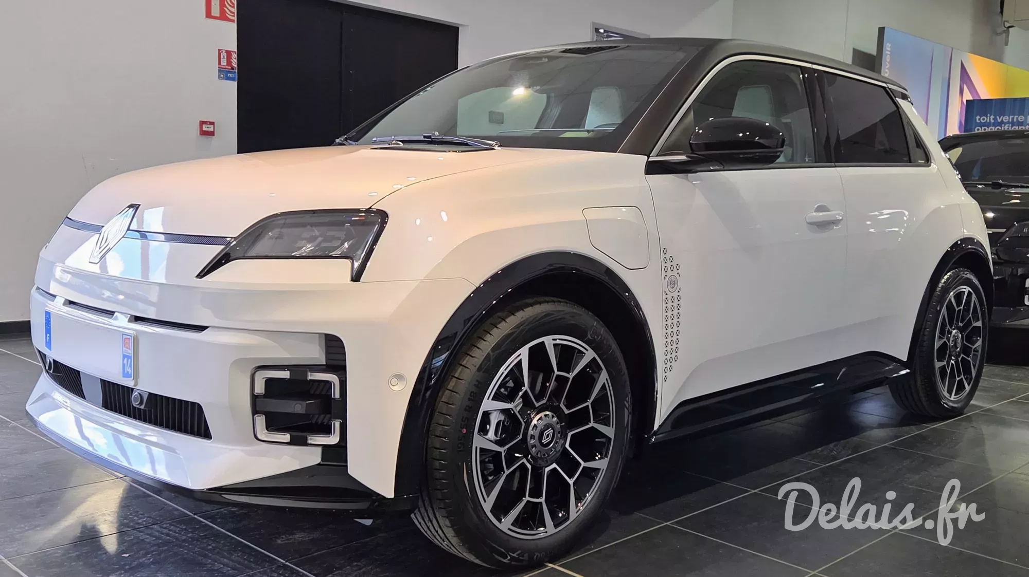 Renault 5 Blanc Nacré Roland-Garros