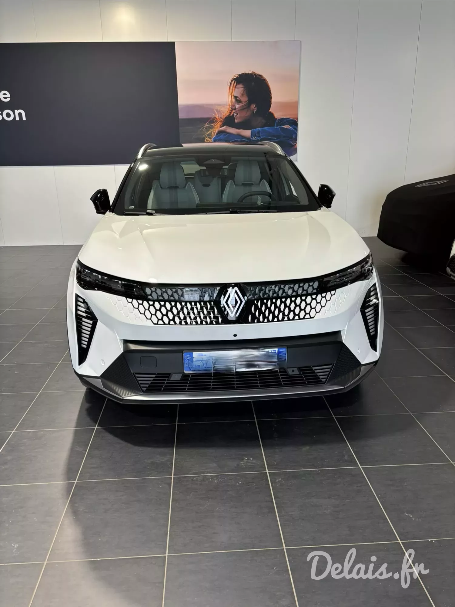 Renault Scenic E-Tech Blanc Nacré Iconic
