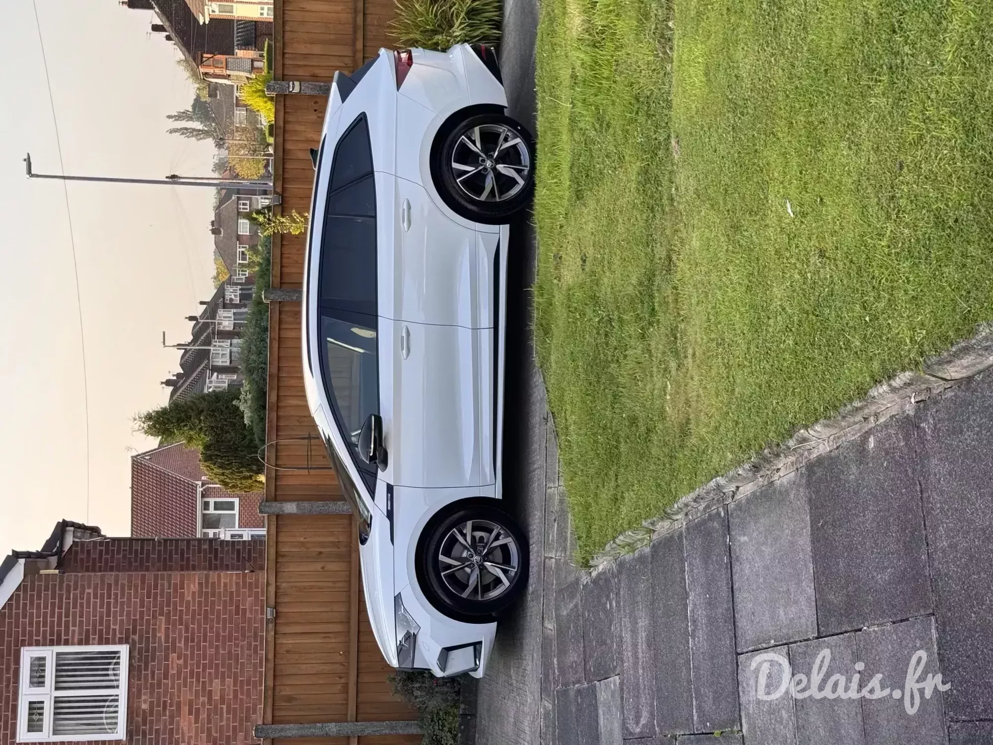 Škoda Enyaq Blanc Lune Sportline