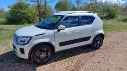 Suzuki Ignis Pure White Pearl Pack de Pat