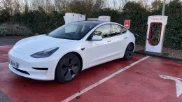 Tesla Model 3 Blanc Nacré Standard de Mattz68