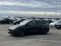 Tesla Model Y Noir Uni Performance de lulu74
