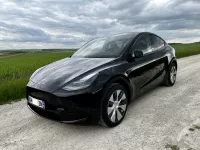 Tesla Model Y Noir Uni Standard de Daftsound007