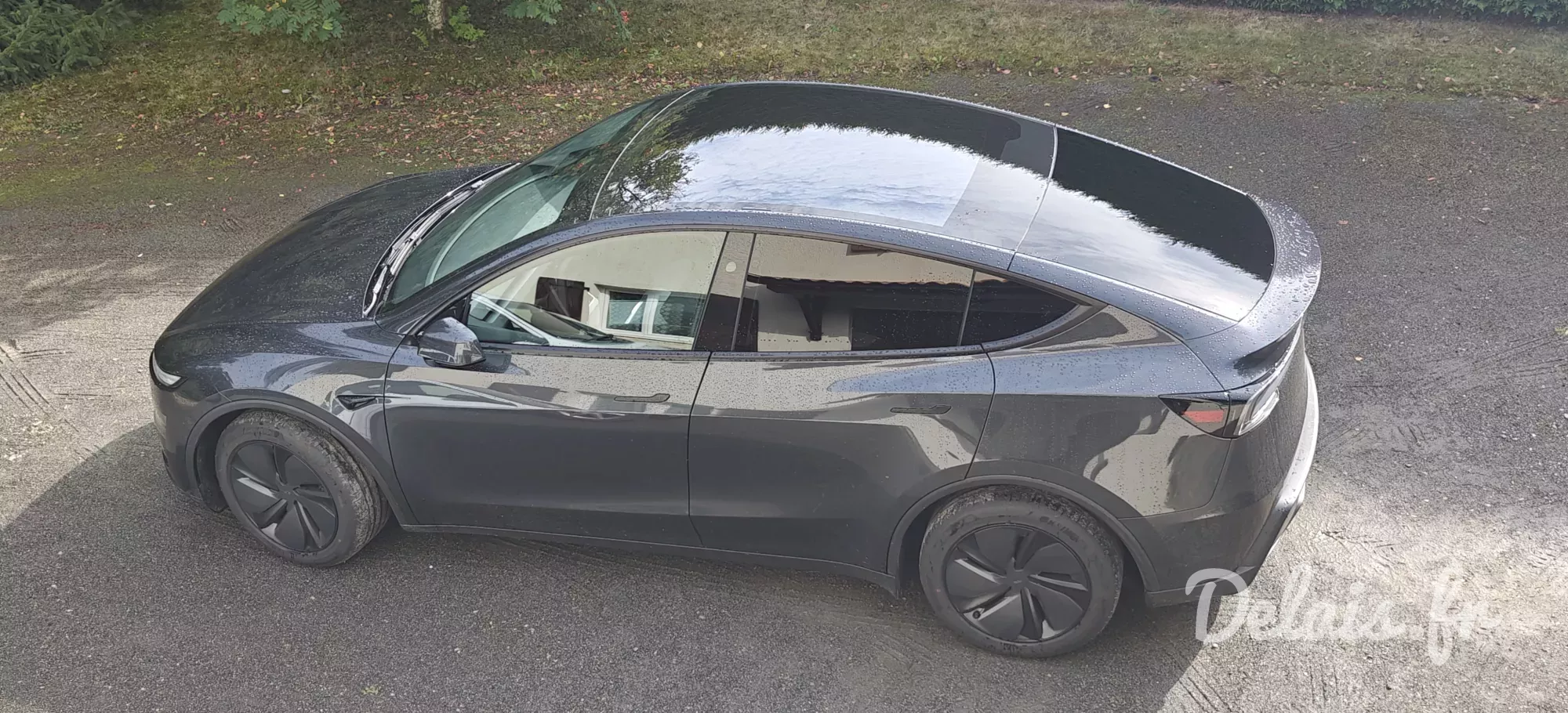 Tesla Model Y Gris Stealth Grande Autonomie
