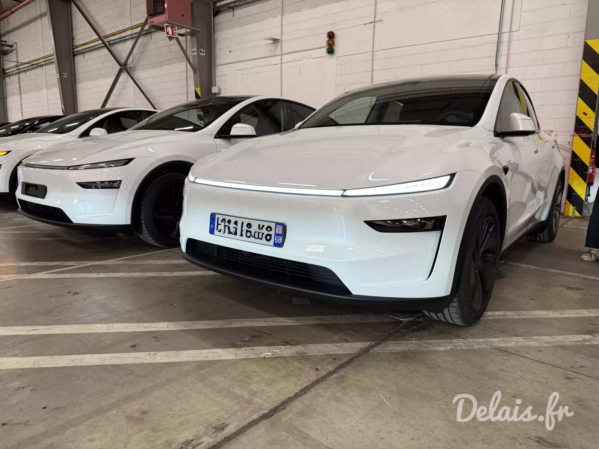 Tesla Model Y Blanc Nacré Grande Autonomie