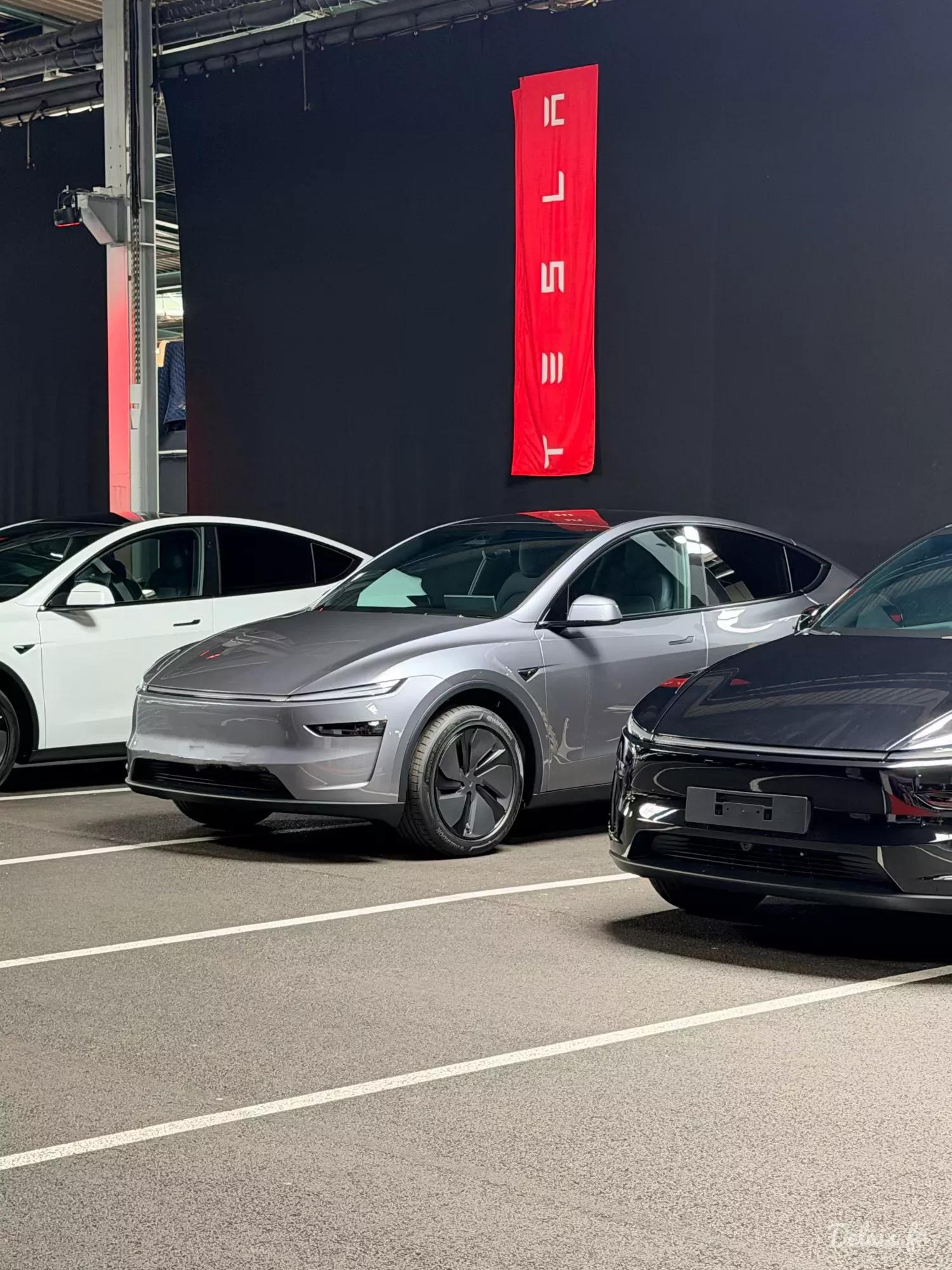 Tesla Model Y Quicksilver Premium