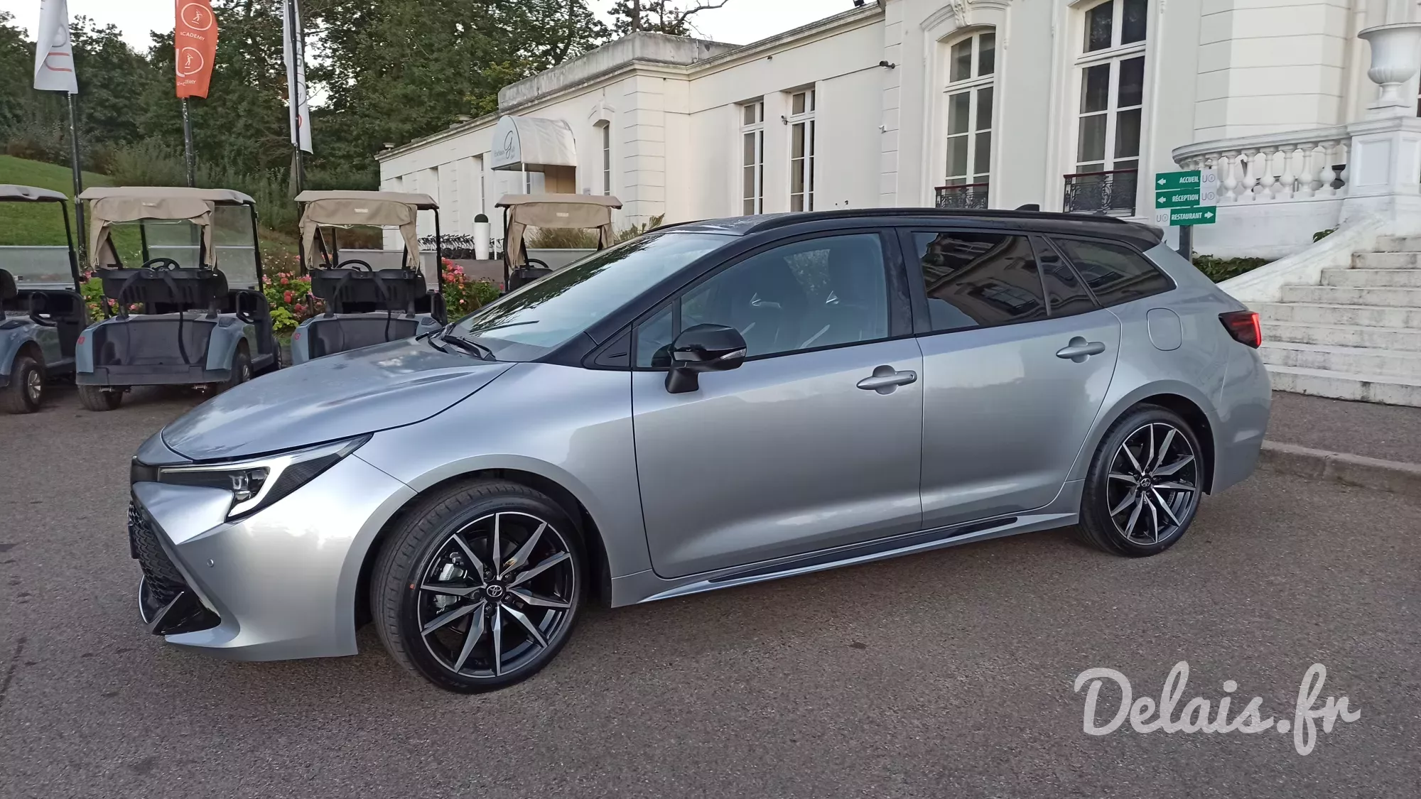Toyota Corolla Touring Sports Gris Minéral GR Sport