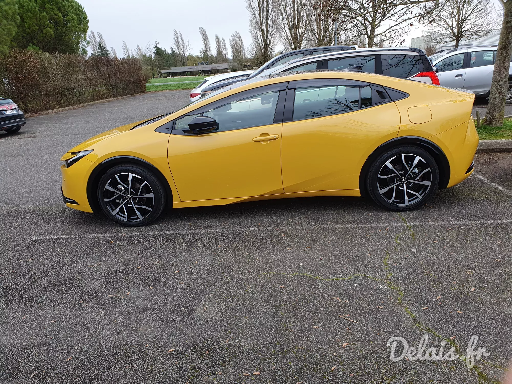 Toyota Prius Jaune Astral Dynamic