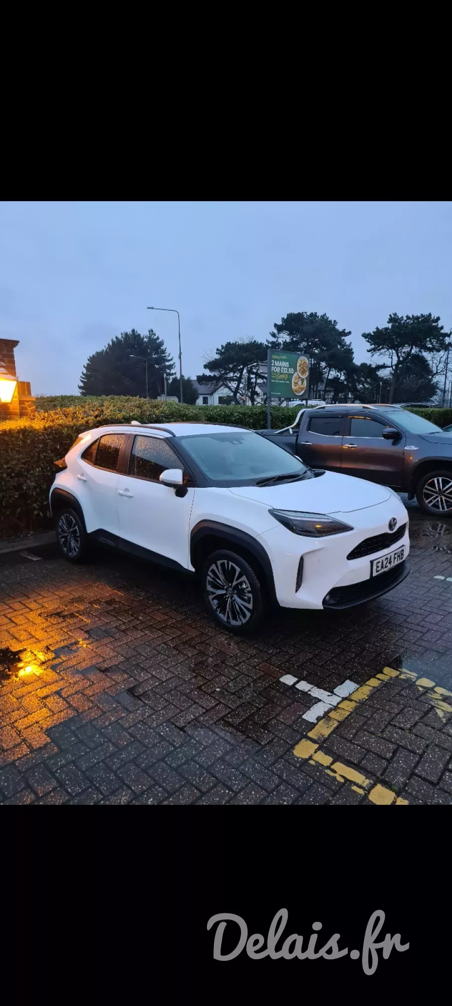Toyota Yaris Cross Blanc Lunaire Excel