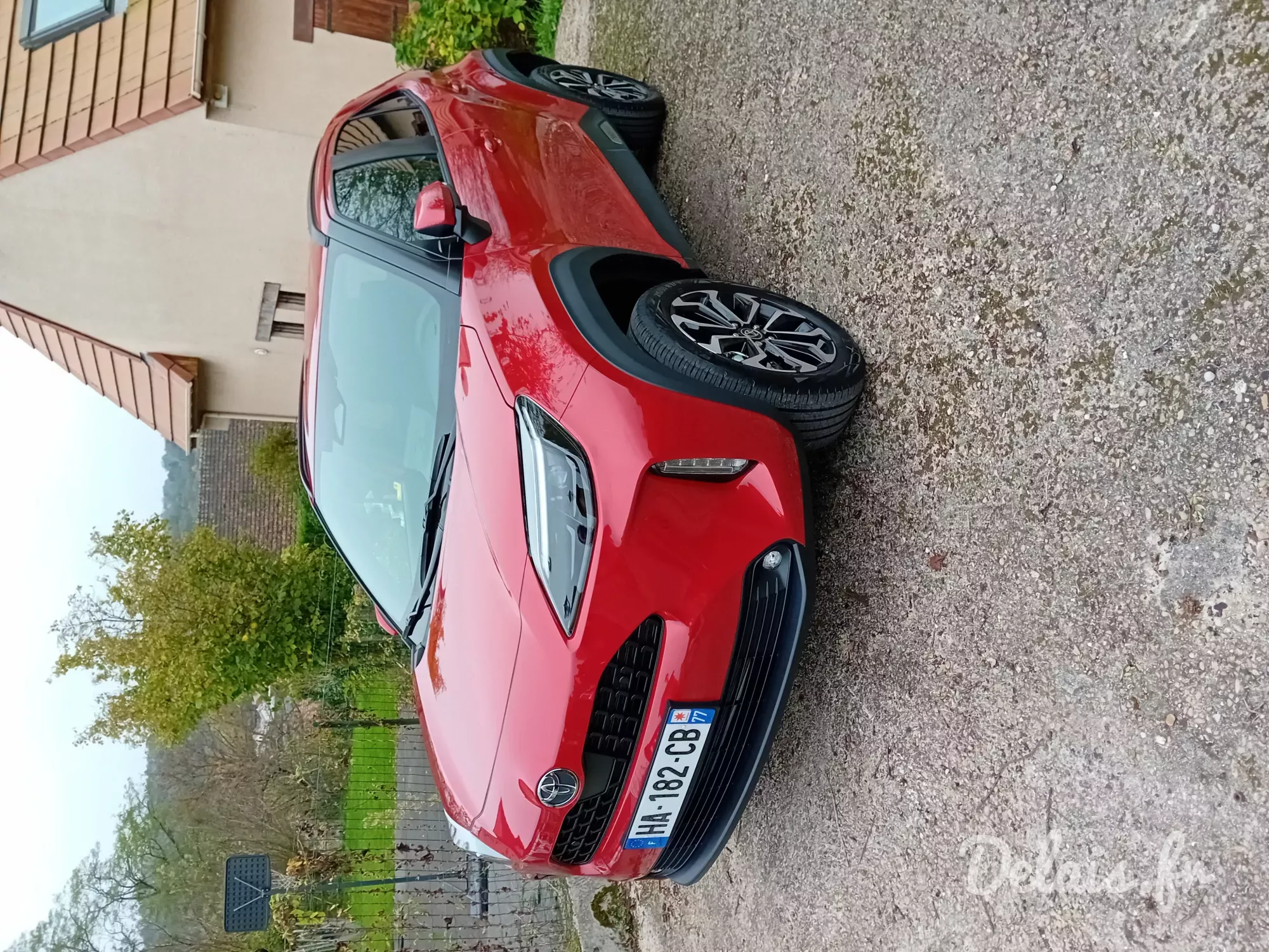 Toyota Yaris Cross Rouge Intense Design