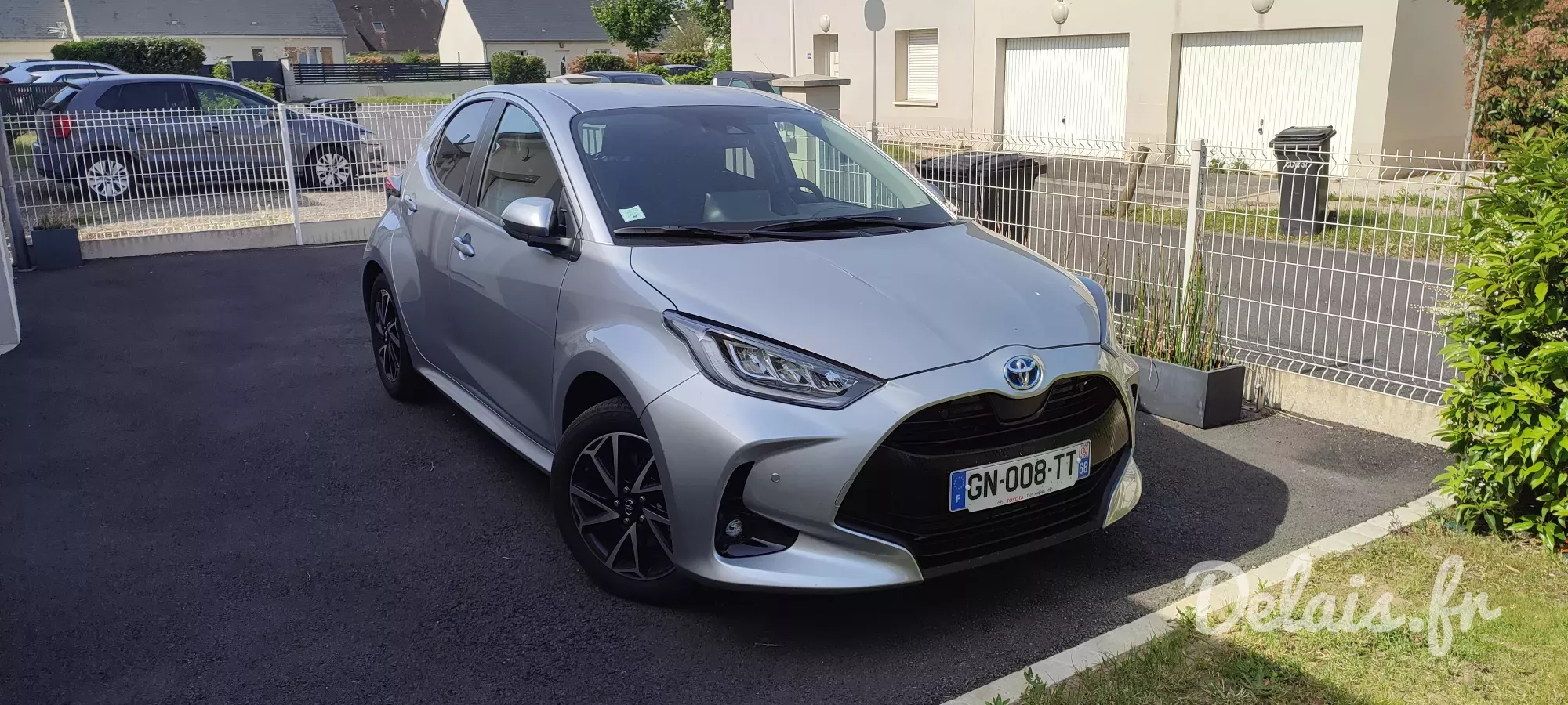 Toyota Yaris Gris Minéral Design
