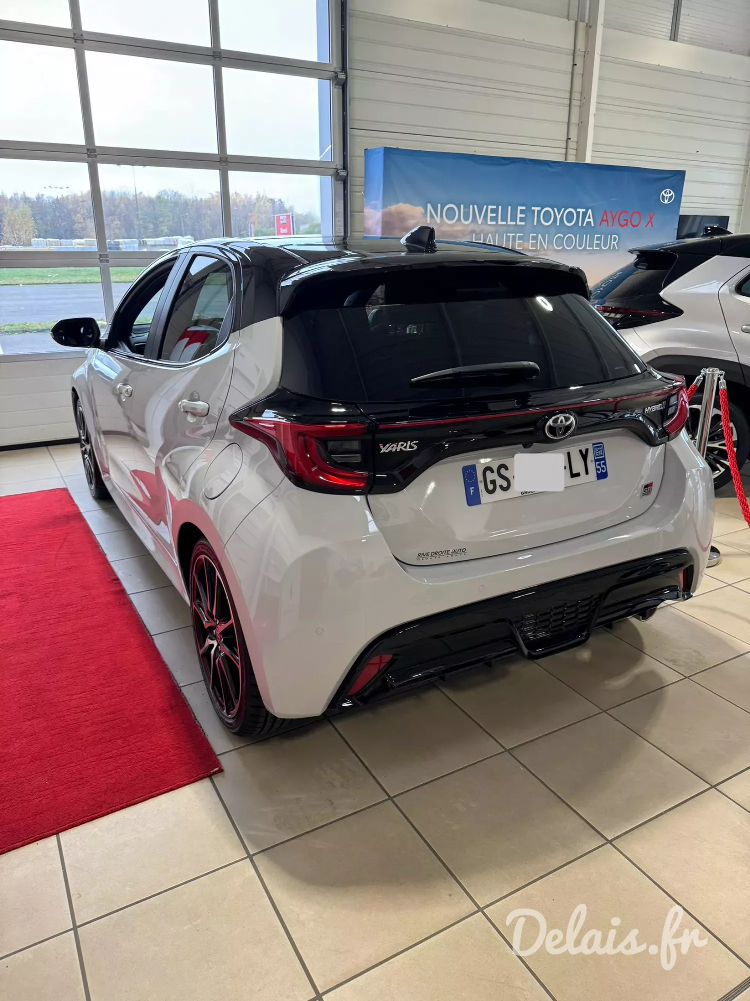 Toyota Yaris Gris Chrome GR Sport