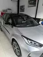 Toyota Yaris Gris Minéral Collection de Zark