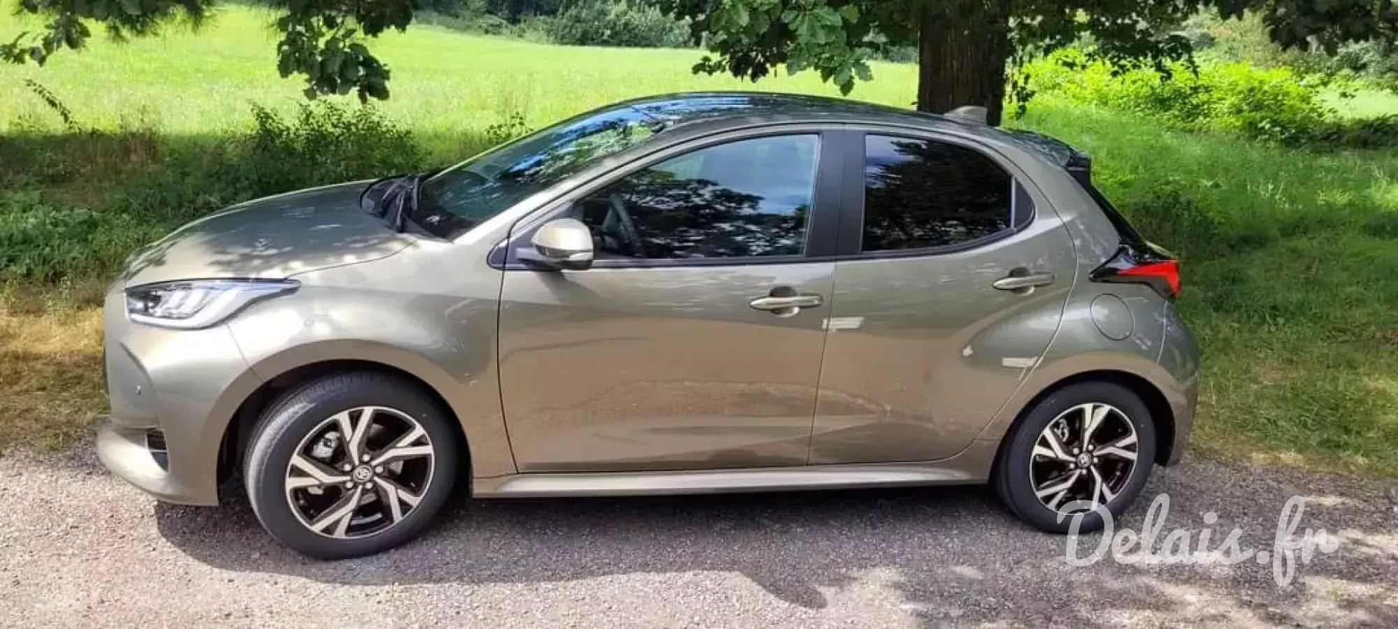 Toyota Yaris Bronze Impérial Design