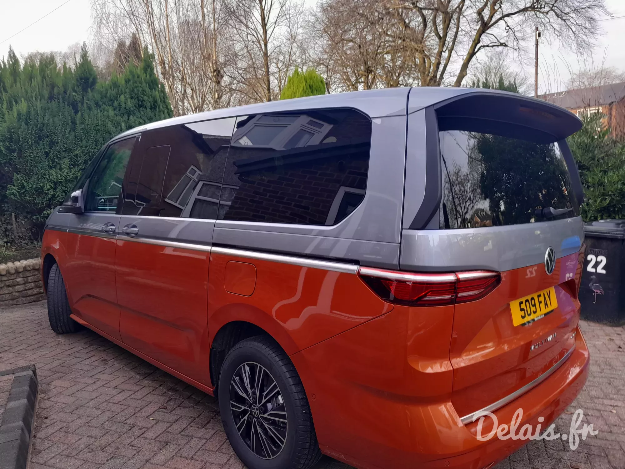 Volkswagen Multivan Biton Argent / Orange Style Long