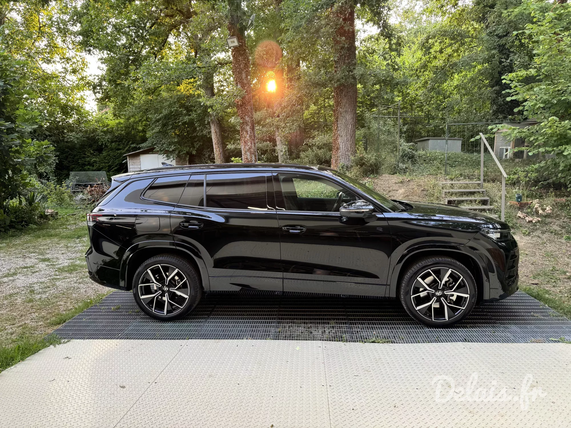 Volkswagen Tayron Noir Ebène R-Line Exclusive