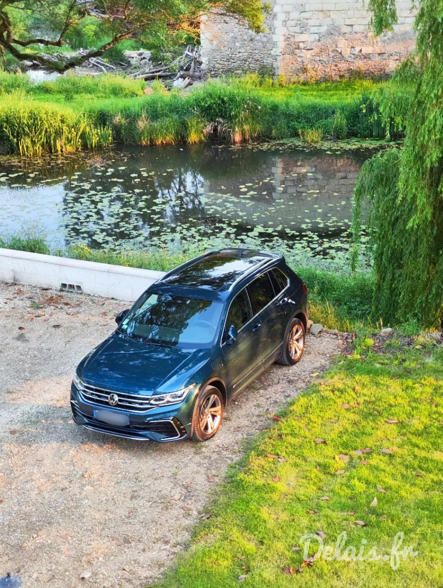Volkswagen Tiguan Nightshade Blue R-Line Exclusive