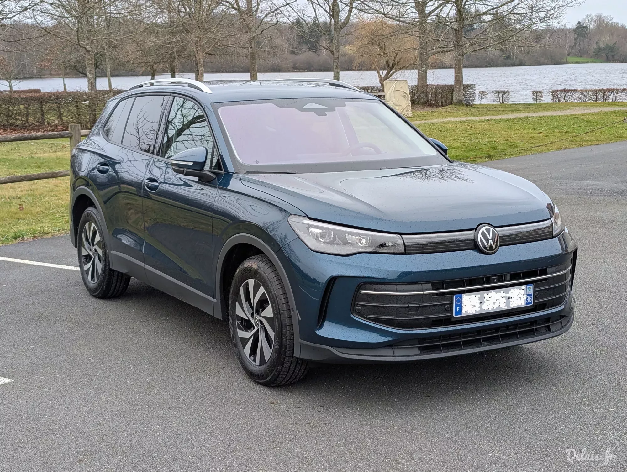 Volkswagen Tiguan Nightshade Blue VW Edition