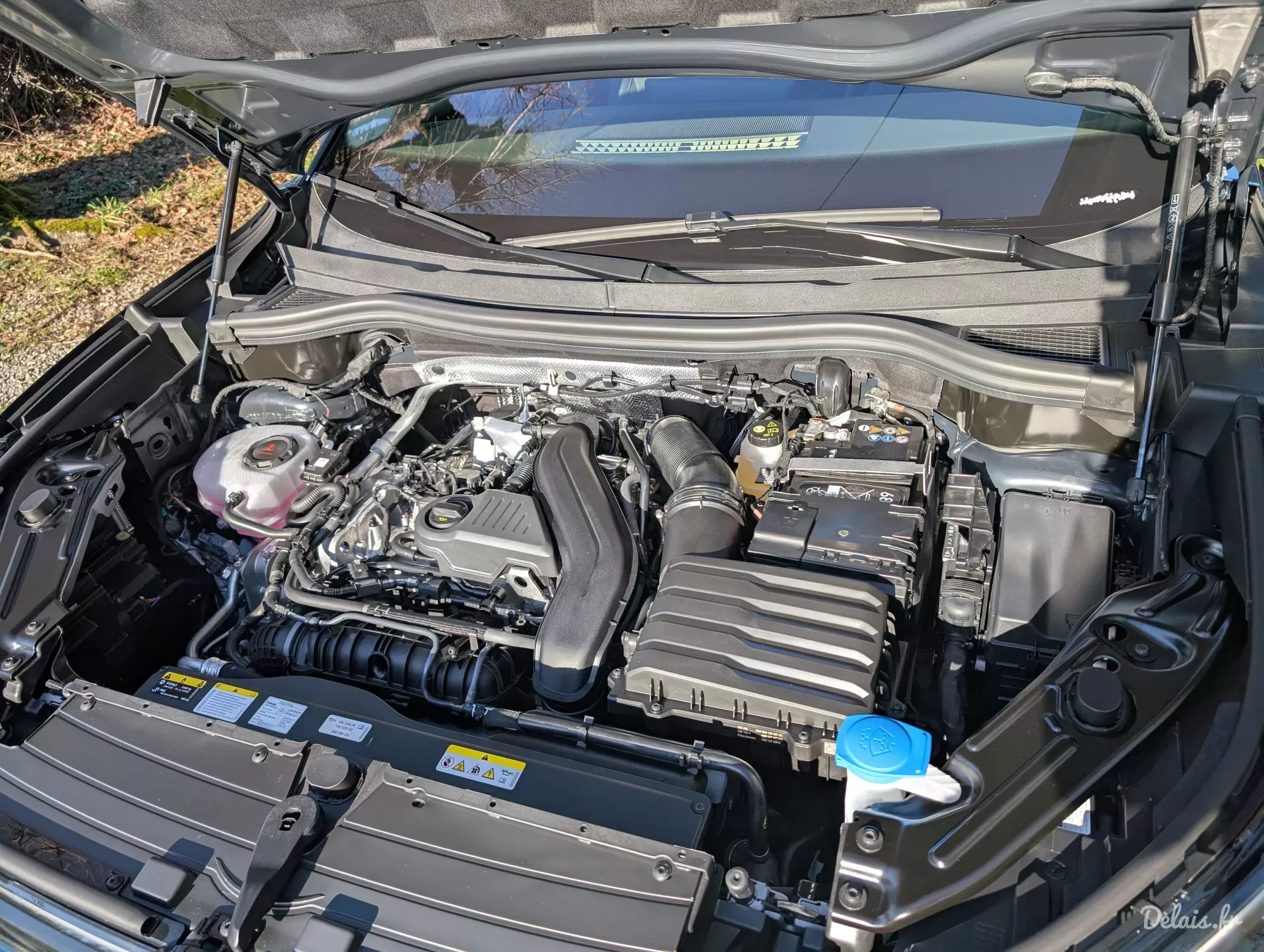 Volkswagen Tiguan Nightshade Blue VW Edition