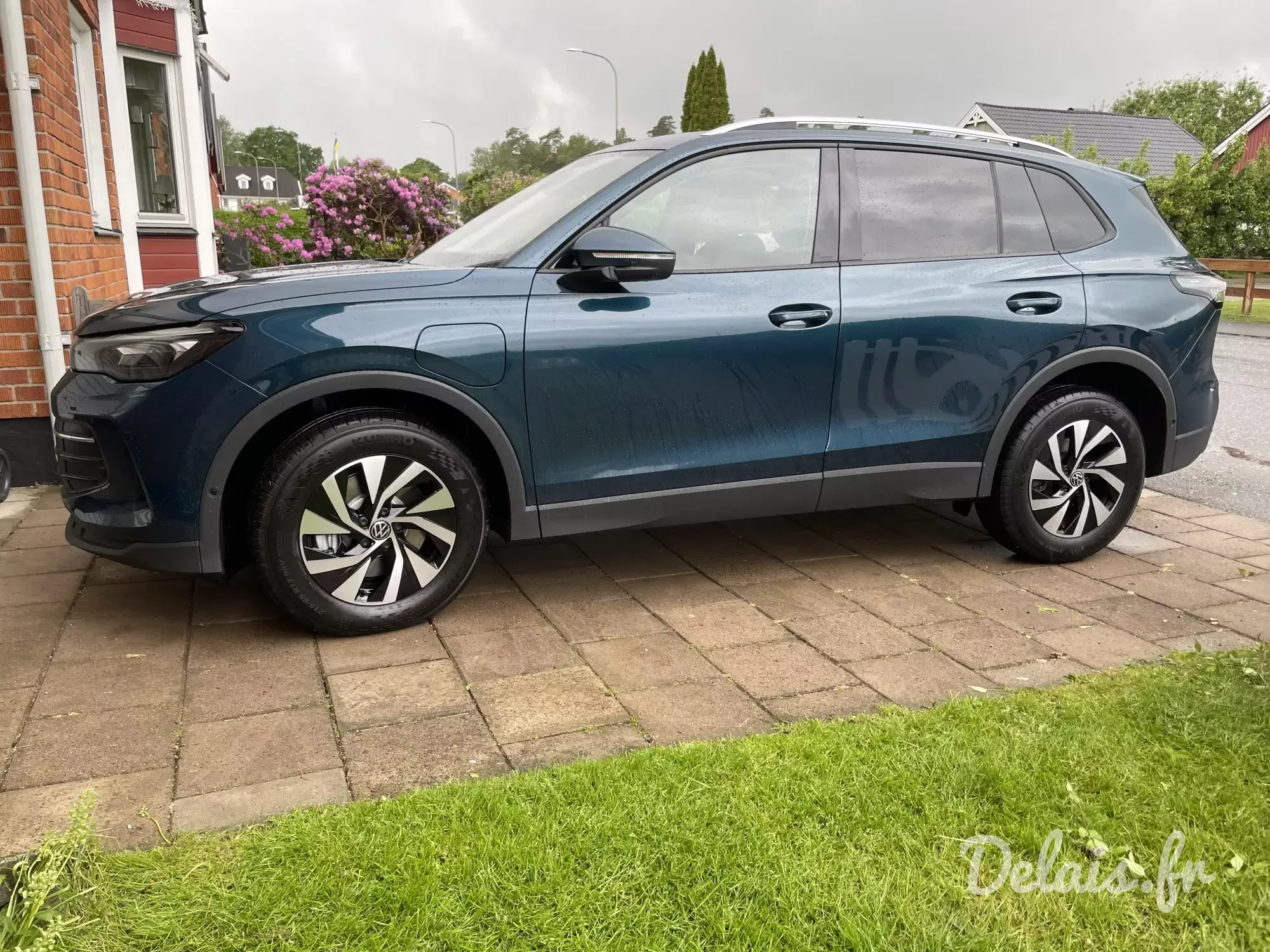 Volkswagen Tiguan Nightshade Blue Tiguan