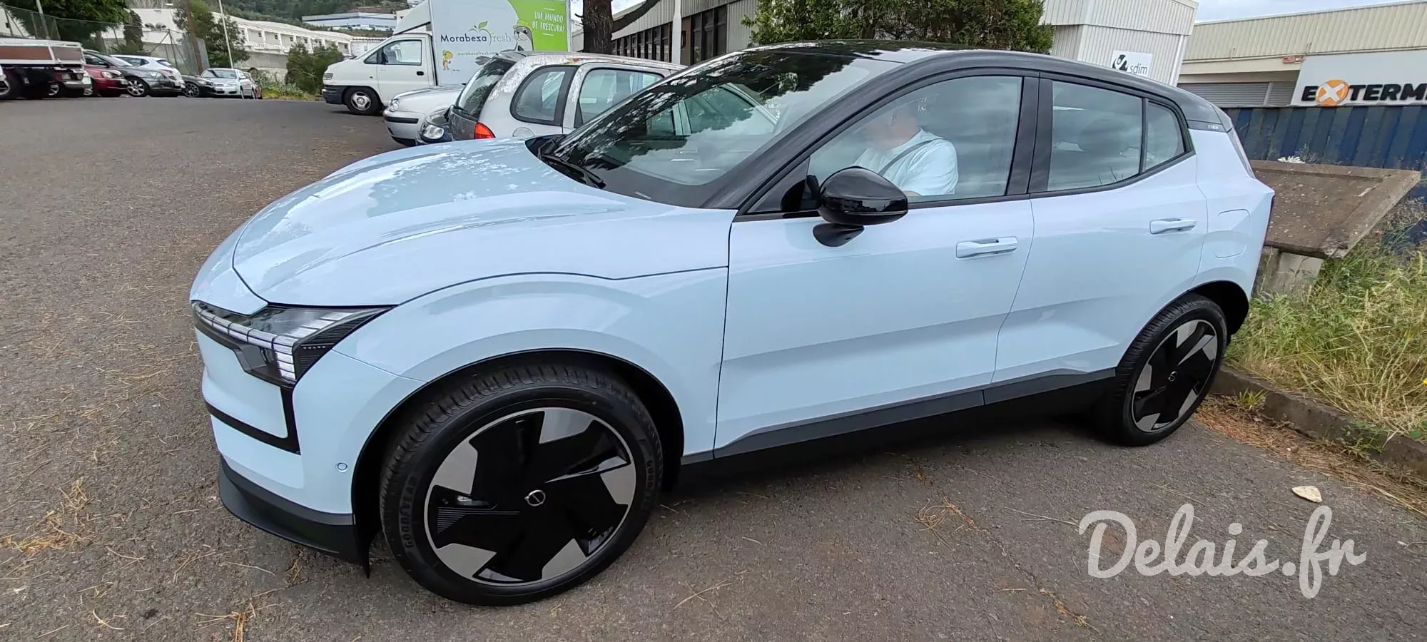 Volvo EX30 Cloud Blue / Bleu Nuage Ultra